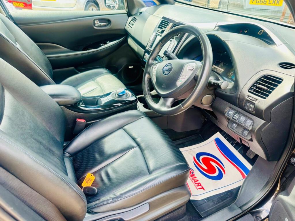 NISSAN LEAF