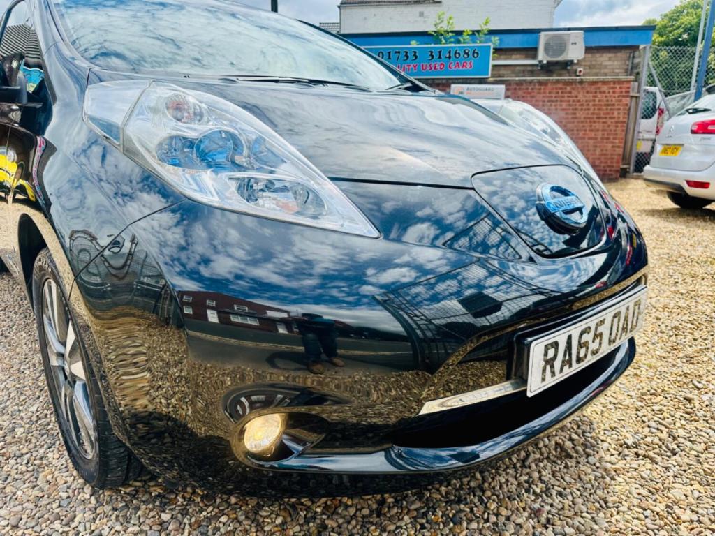 NISSAN LEAF