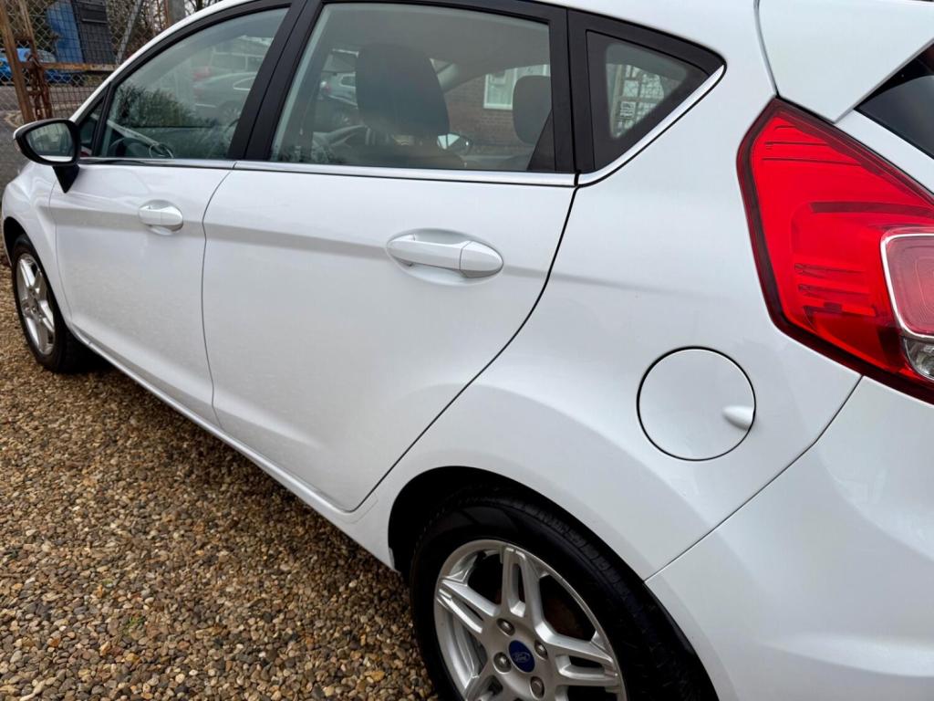FORD FIESTA