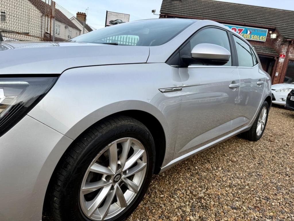 RENAULT MEGANE