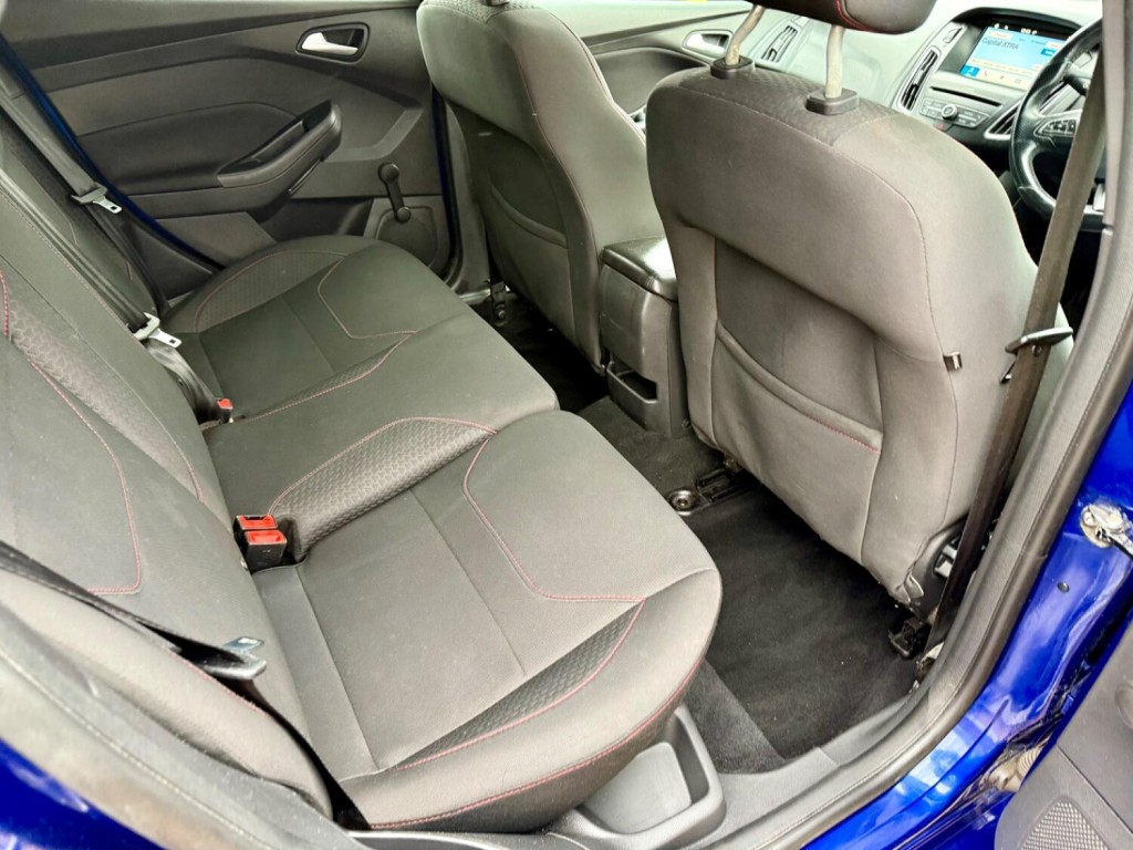 FORD FOCUS