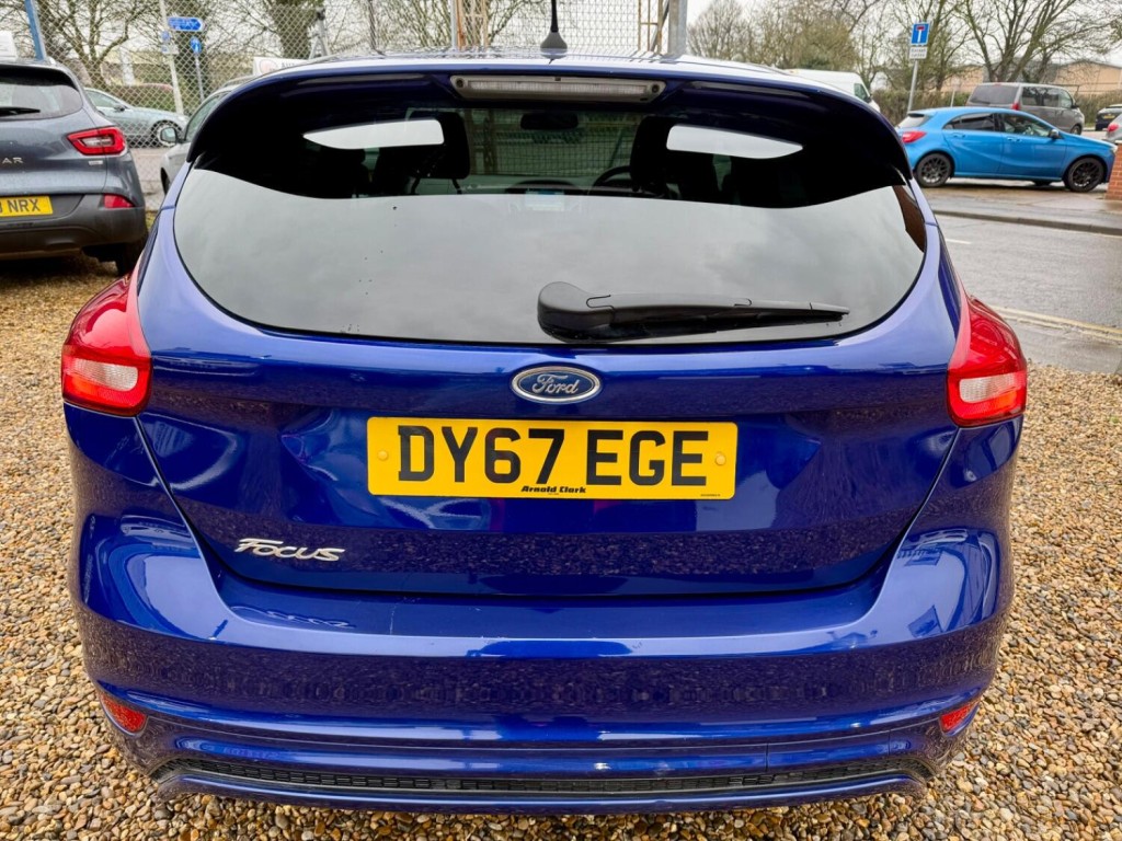 FORD FOCUS