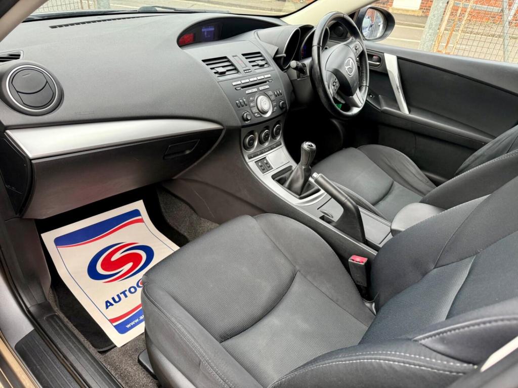 MAZDA MAZDA3