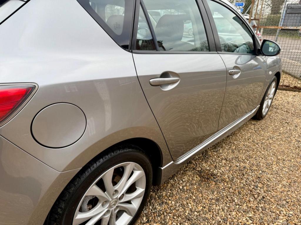 MAZDA MAZDA3