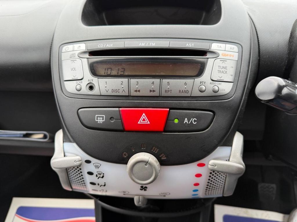 PEUGEOT 107