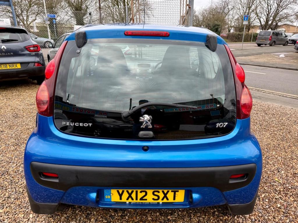 PEUGEOT 107