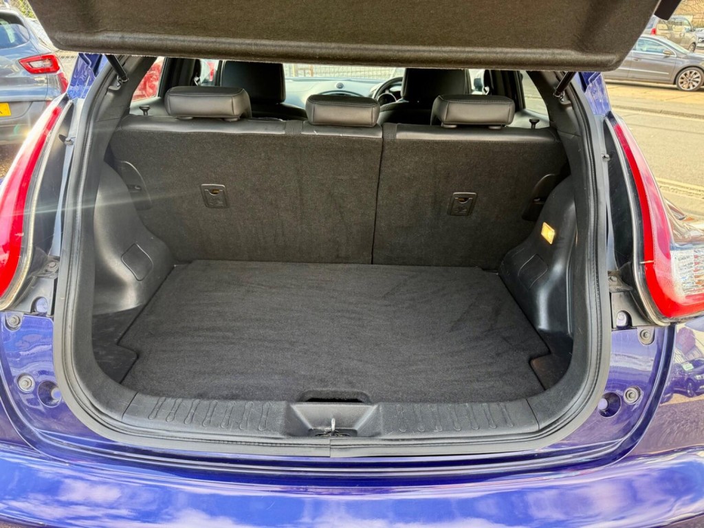 NISSAN JUKE