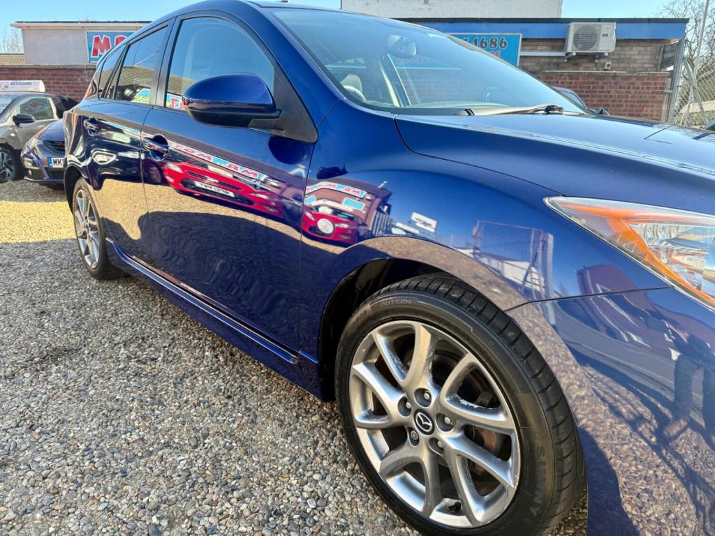 MAZDA MAZDA3