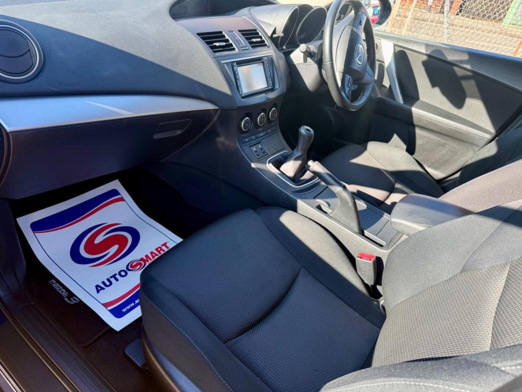 MAZDA MAZDA3