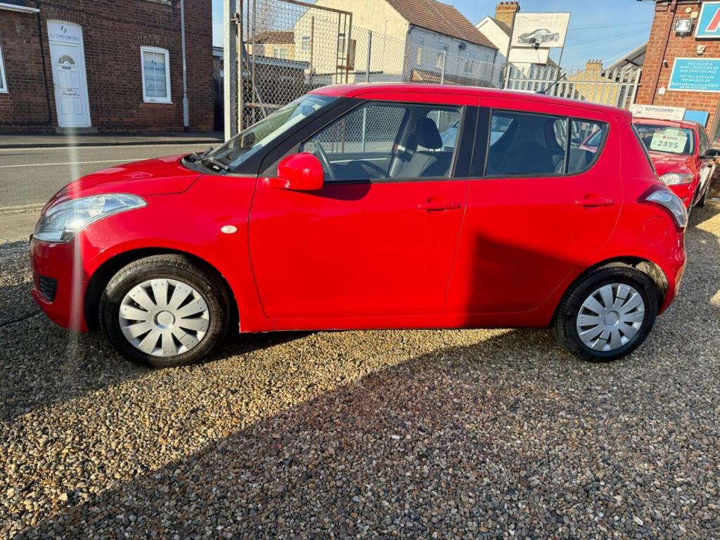 SUZUKI SWIFT