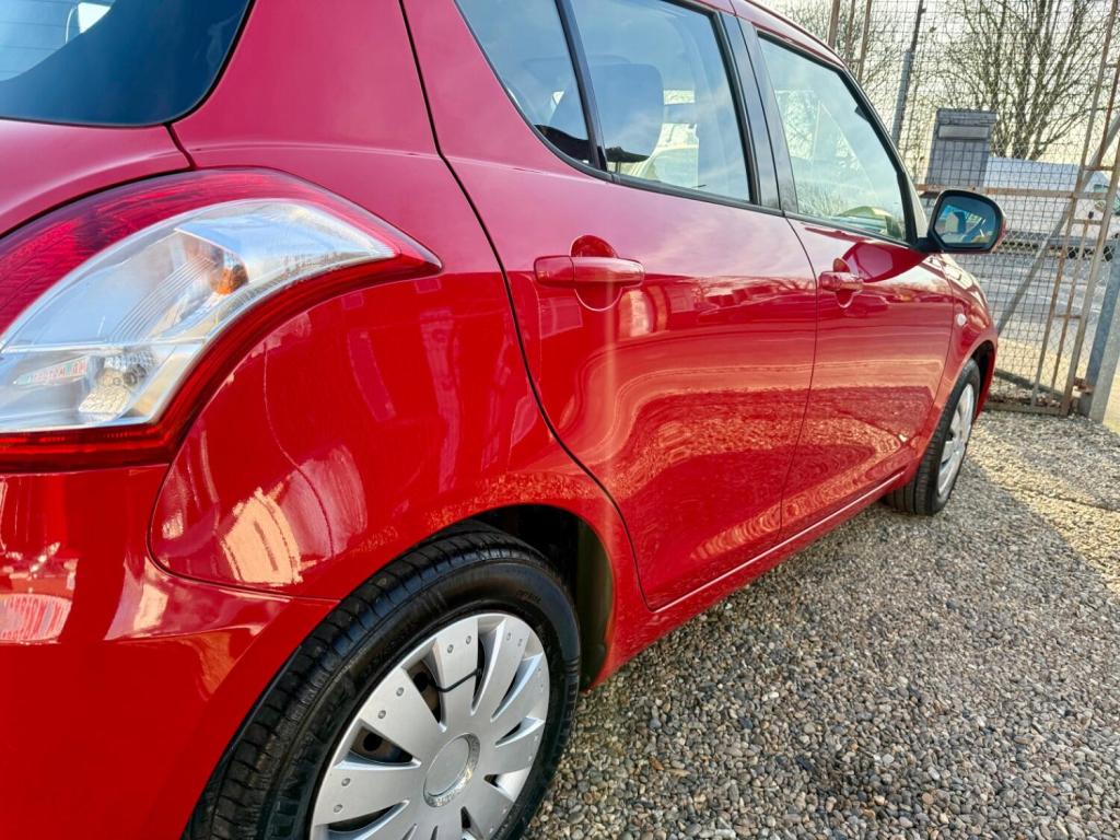 SUZUKI SWIFT