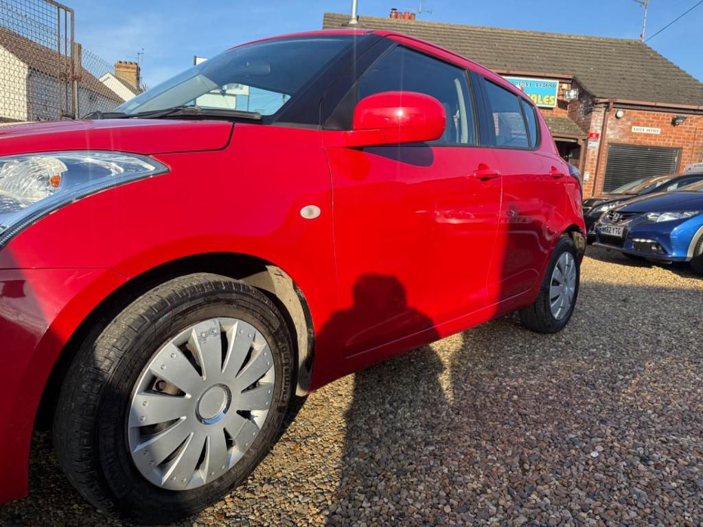 SUZUKI SWIFT