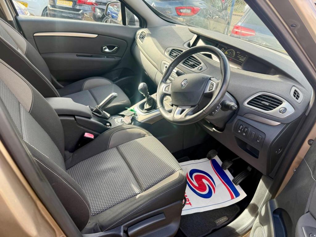 RENAULT SCENIC
