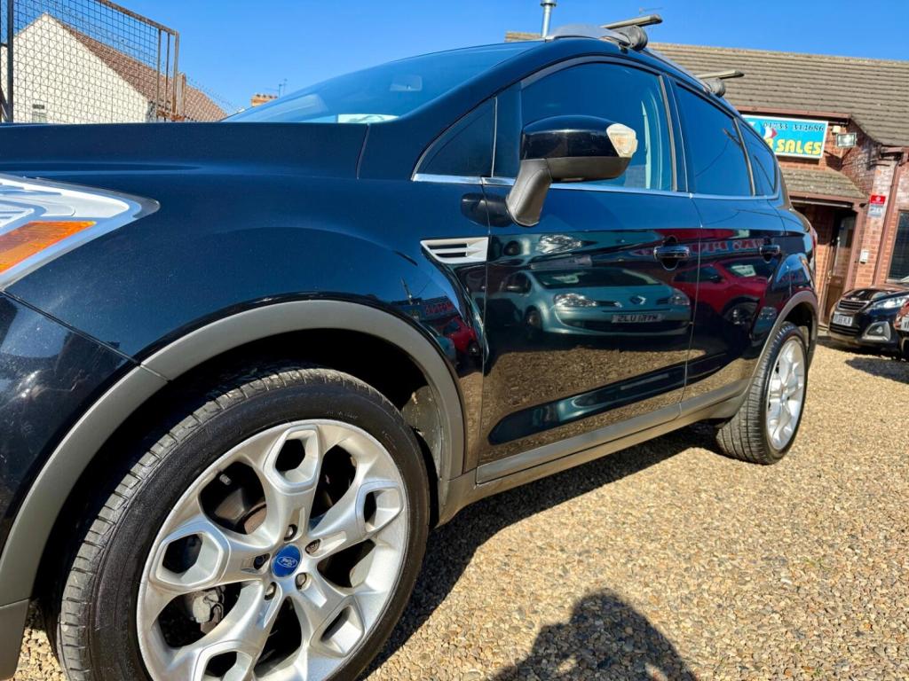 FORD KUGA