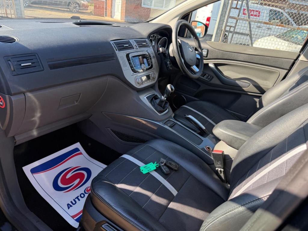 FORD KUGA