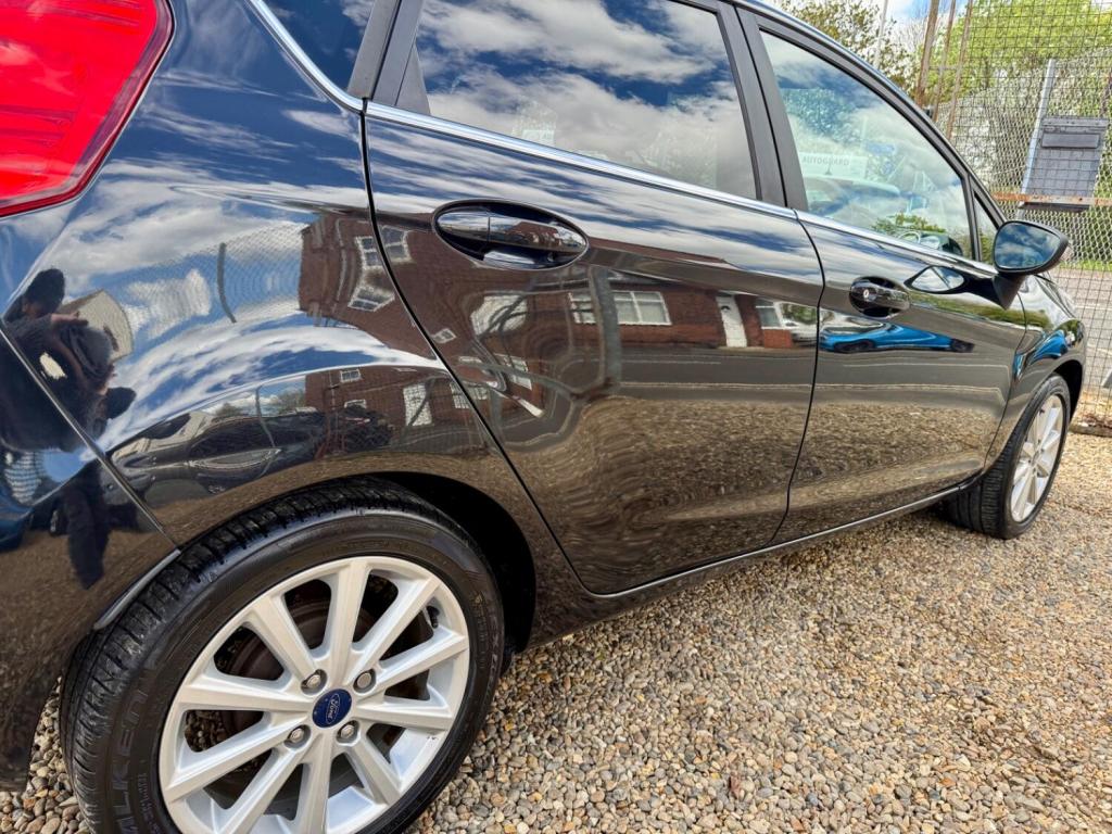 FORD FIESTA