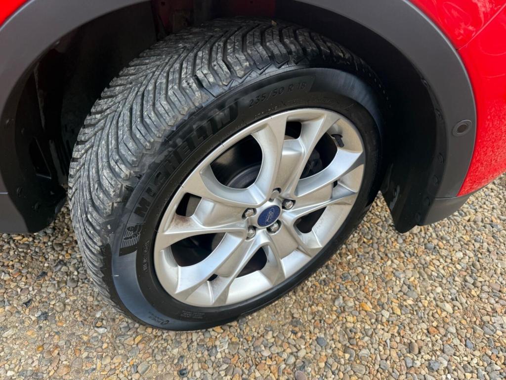 FORD KUGA