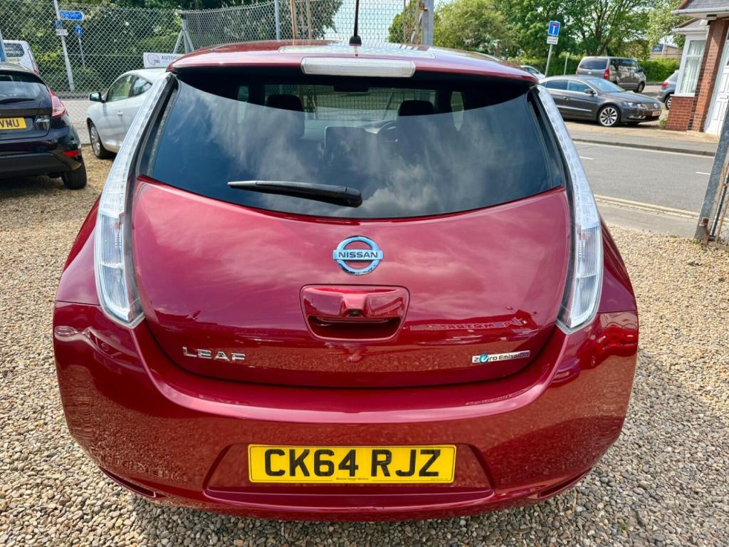 NISSAN LEAF