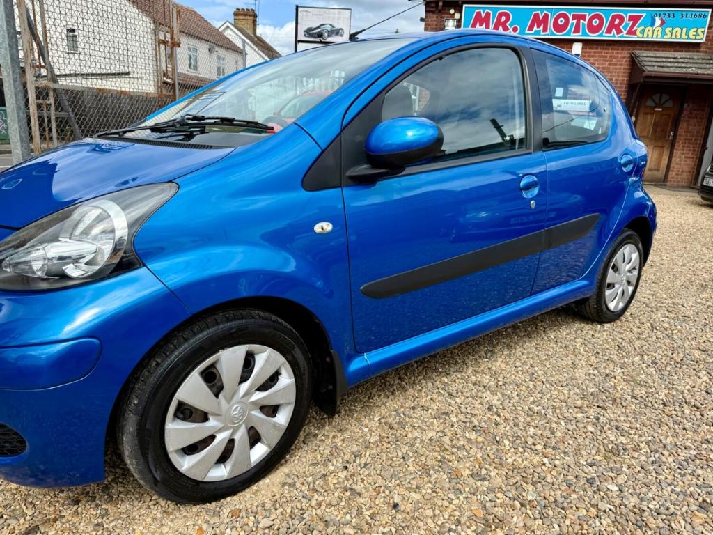 TOYOTA AYGO