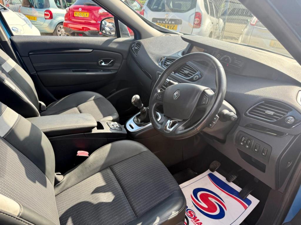 RENAULT GRAND SCENIC