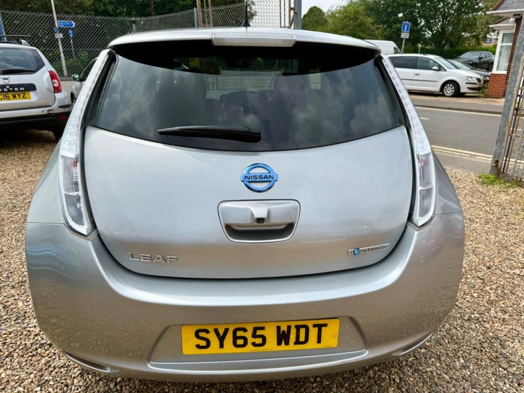 NISSAN LEAF
