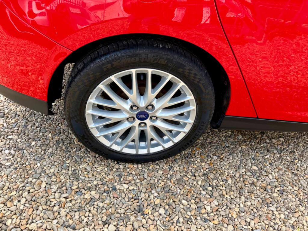 FORD FOCUS