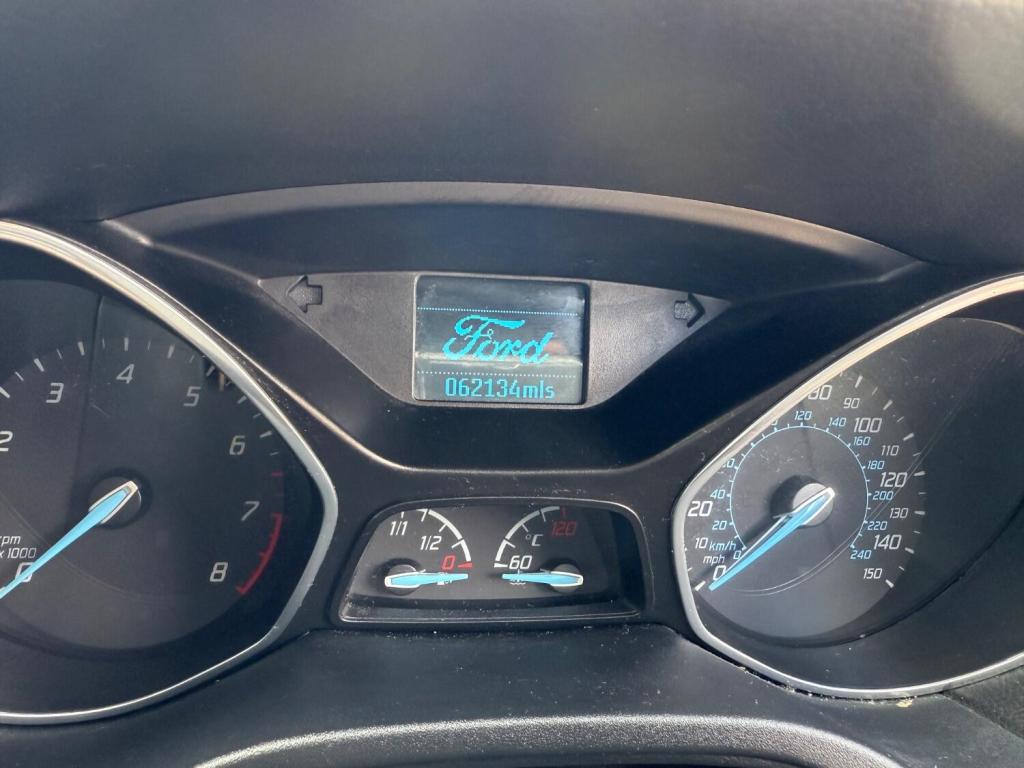 FORD FOCUS