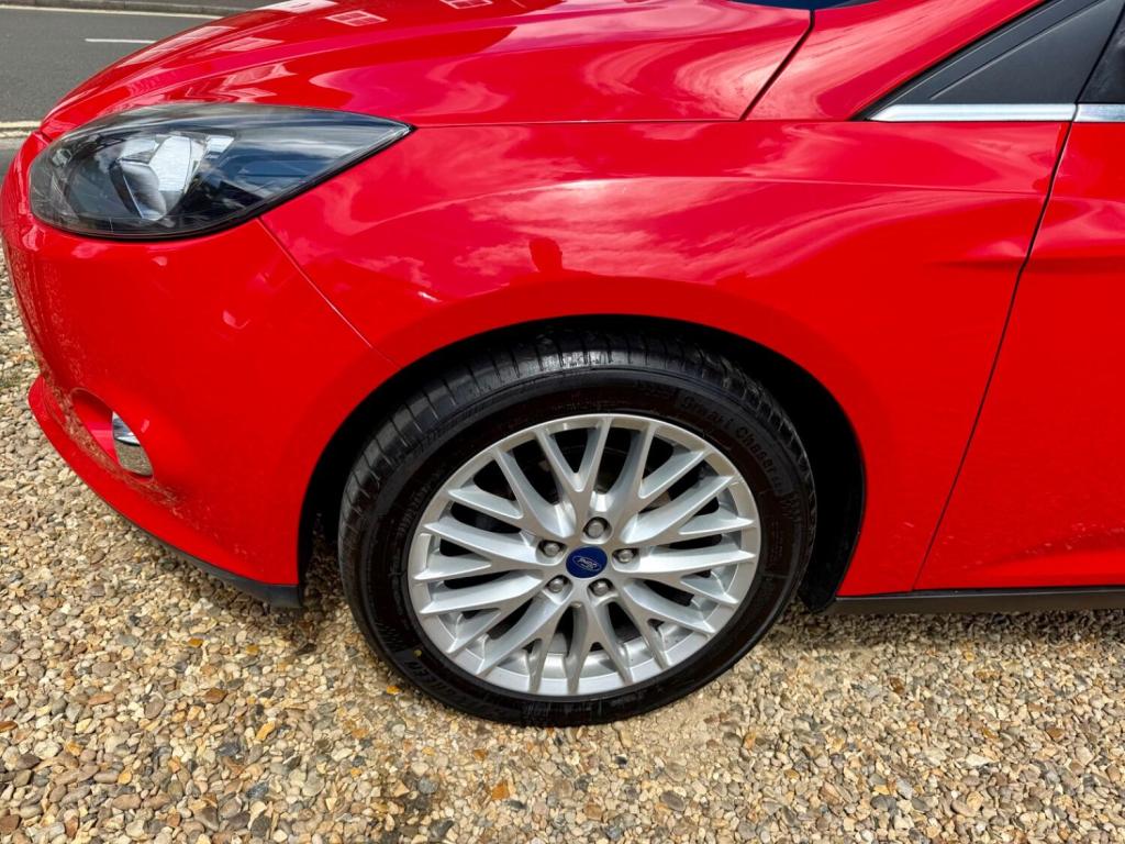 FORD FOCUS