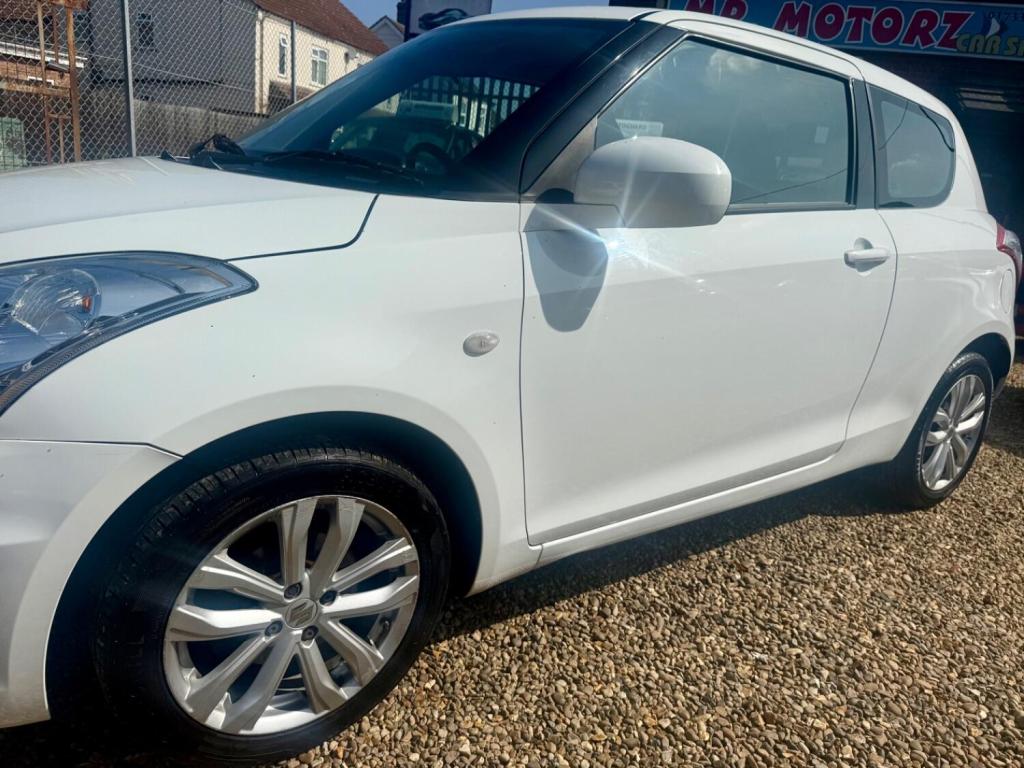 SUZUKI SWIFT