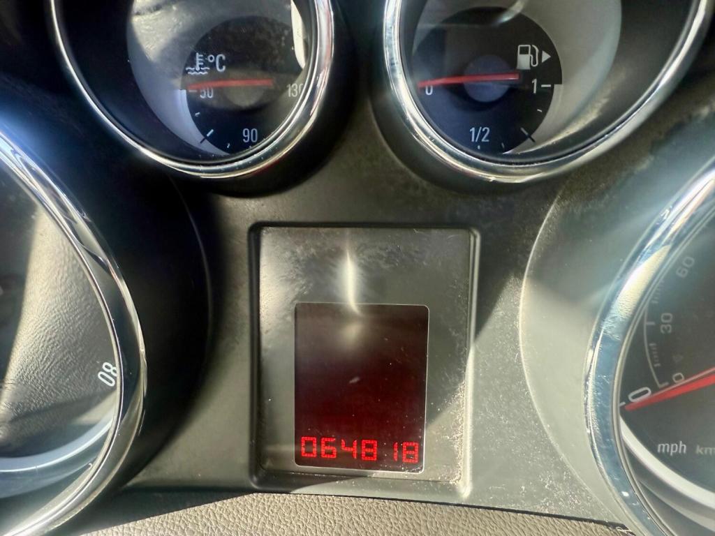 VAUXHALL MOKKA