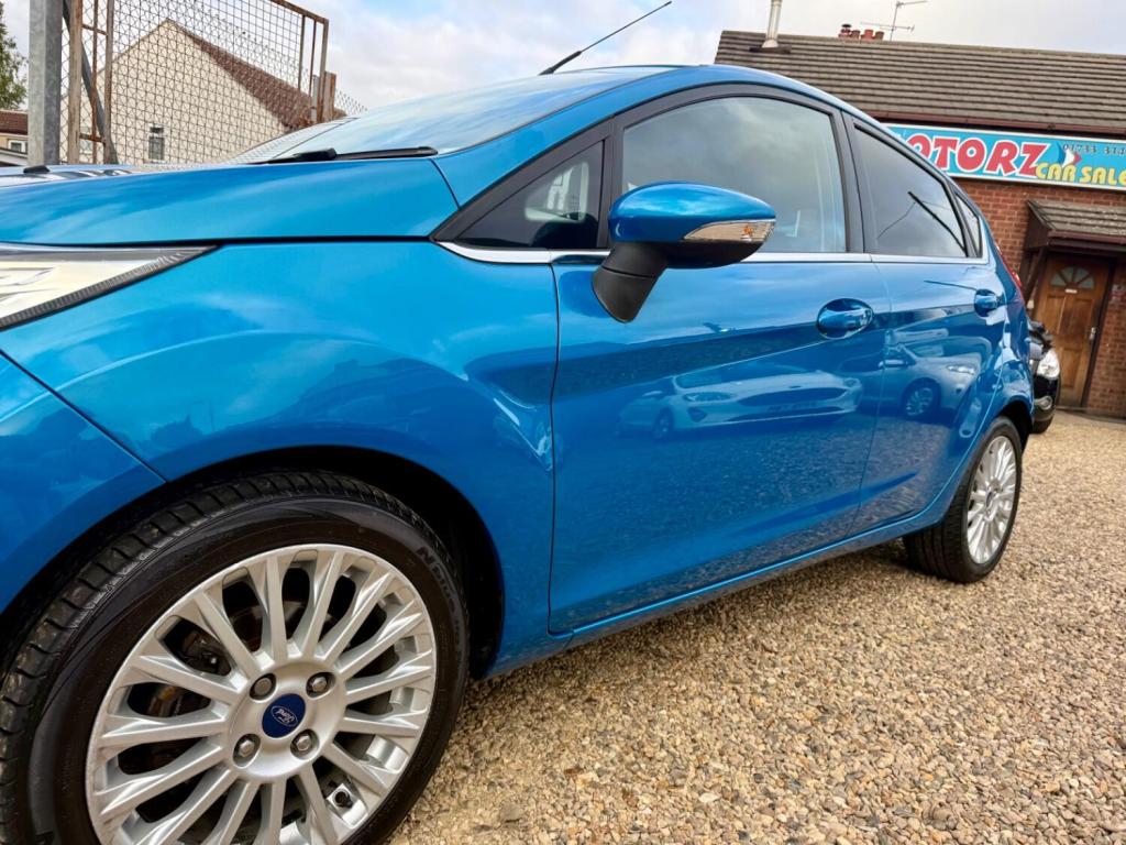 FORD FIESTA