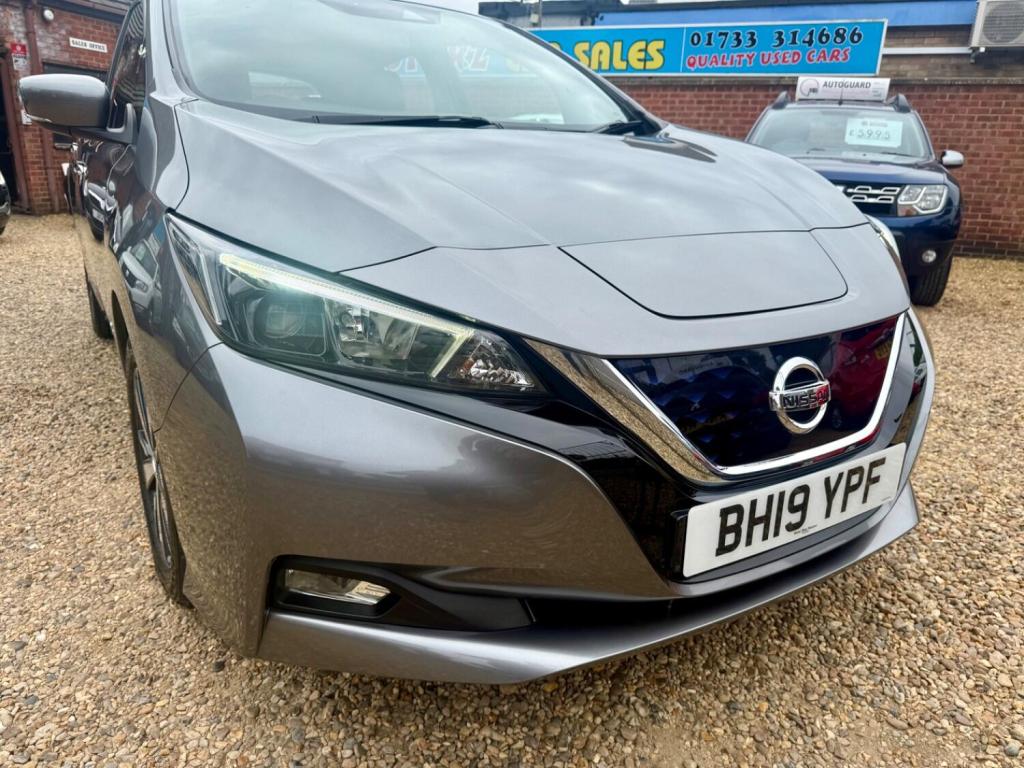 NISSAN LEAF