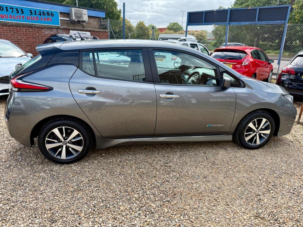 NISSAN LEAF