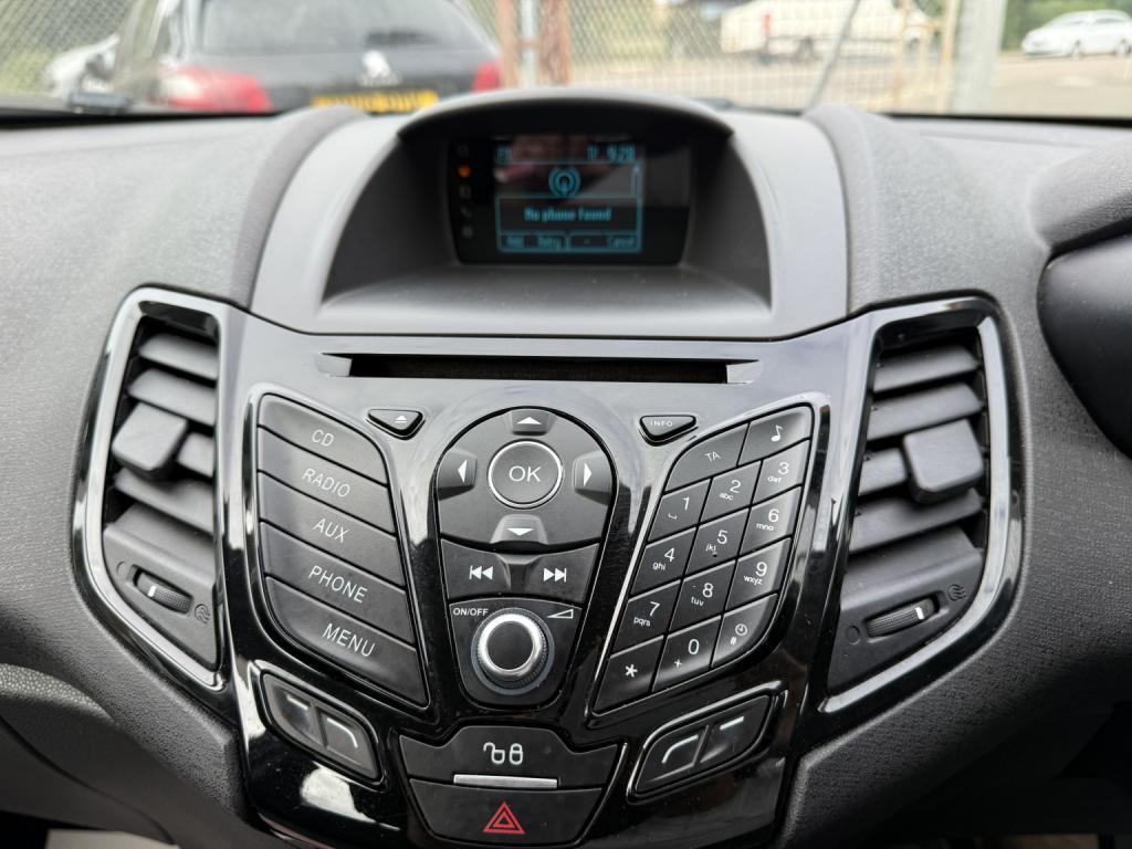 FORD FIESTA