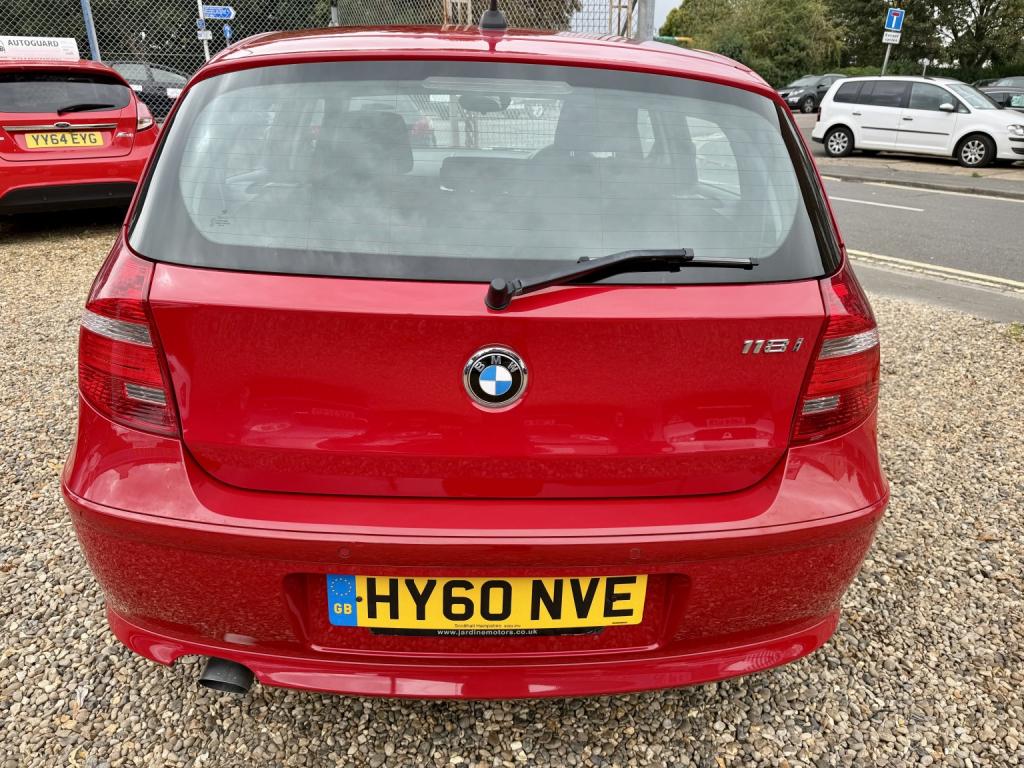 BMW 1 SERIES
