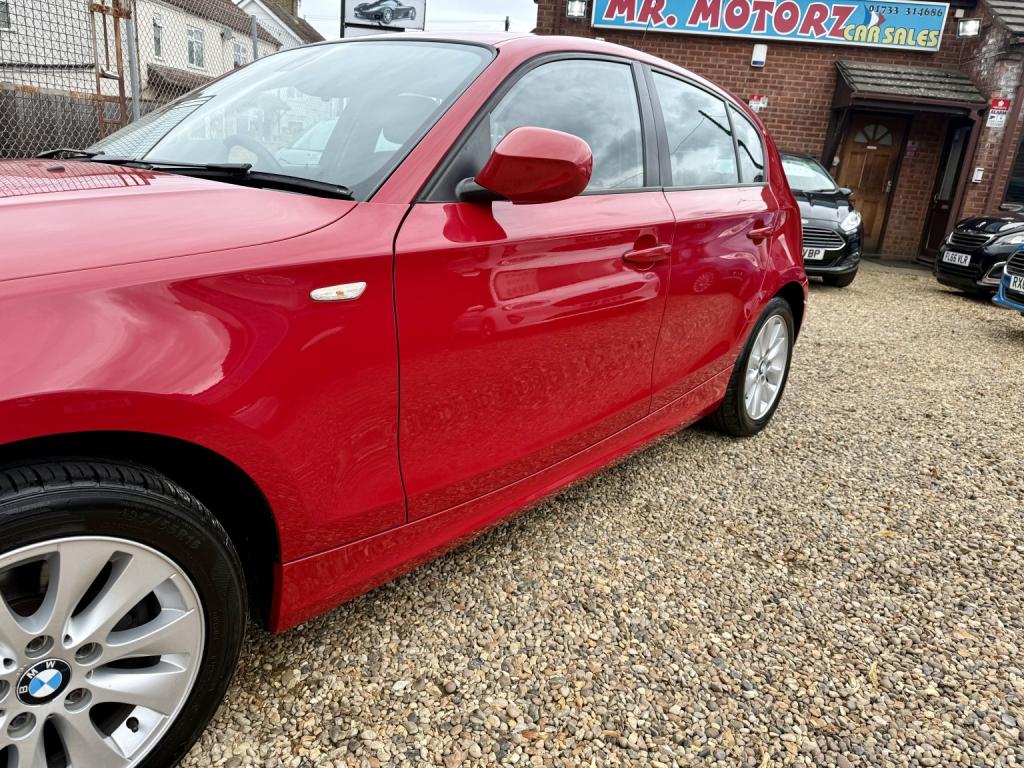 BMW 1 SERIES