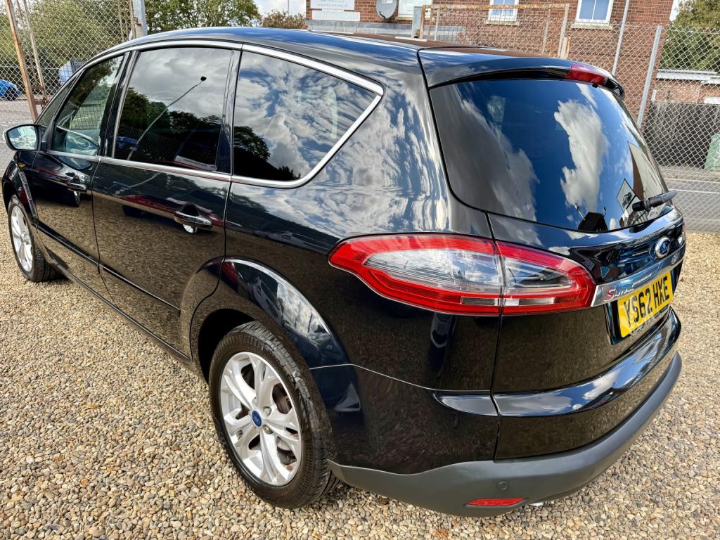 FORD S-MAX