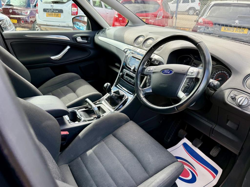 FORD S-MAX