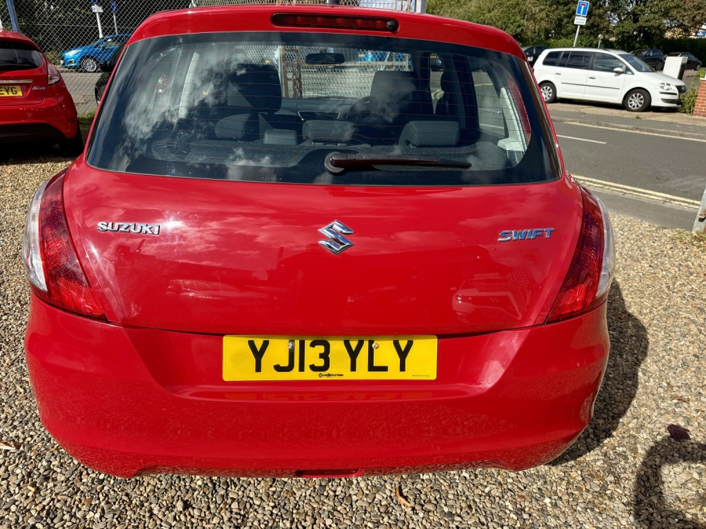 SUZUKI SWIFT