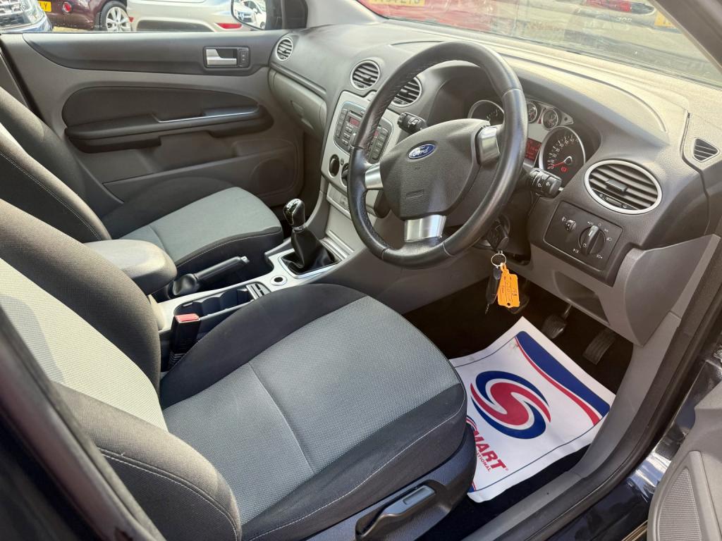 FORD FOCUS