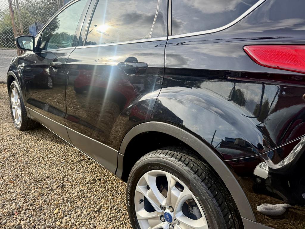 FORD KUGA