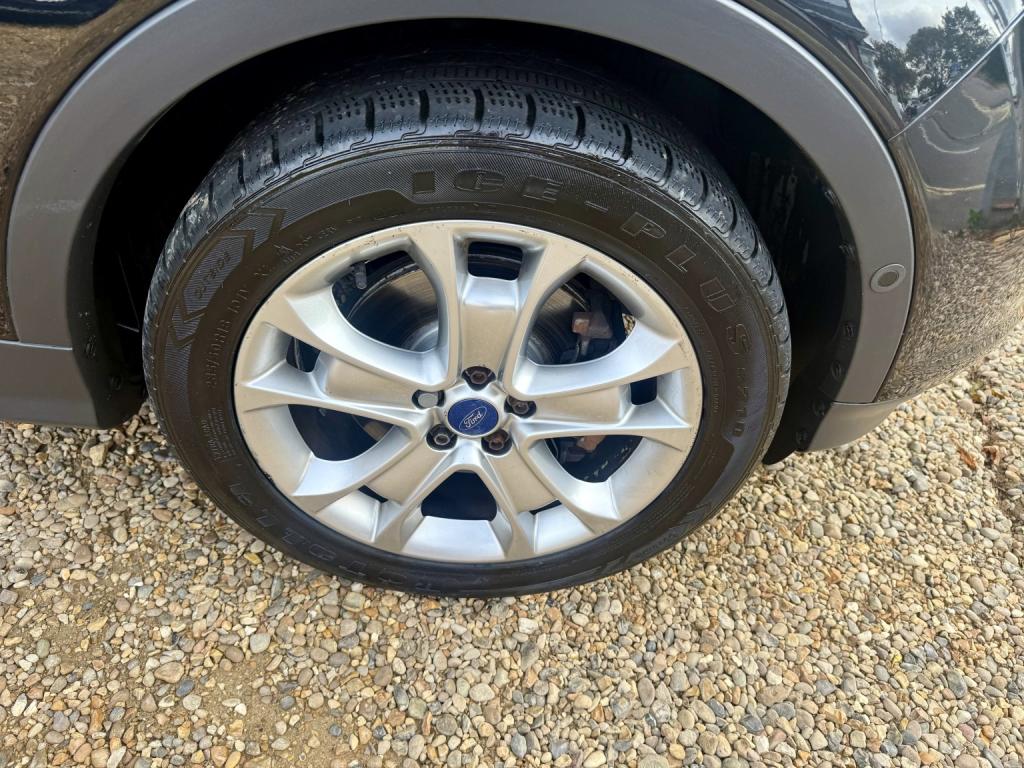 FORD KUGA
