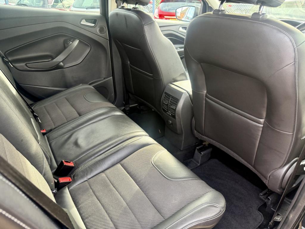 FORD KUGA