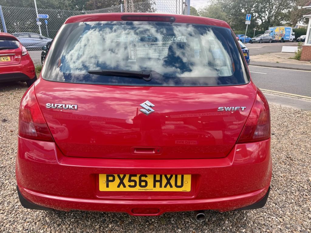 SUZUKI SWIFT