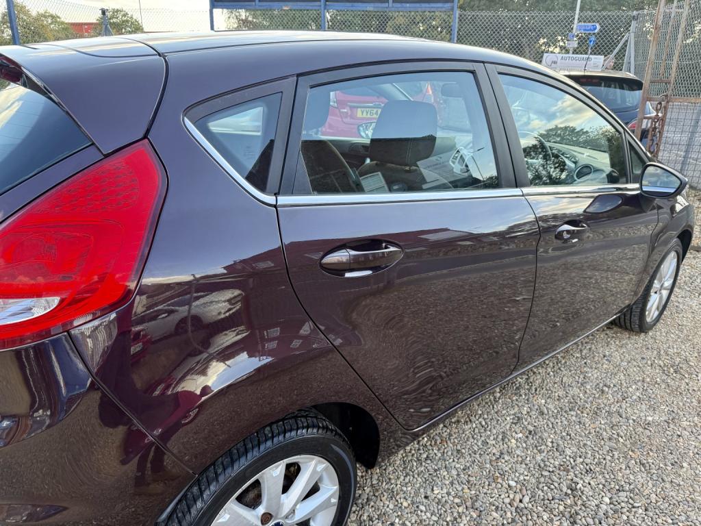 FORD FIESTA