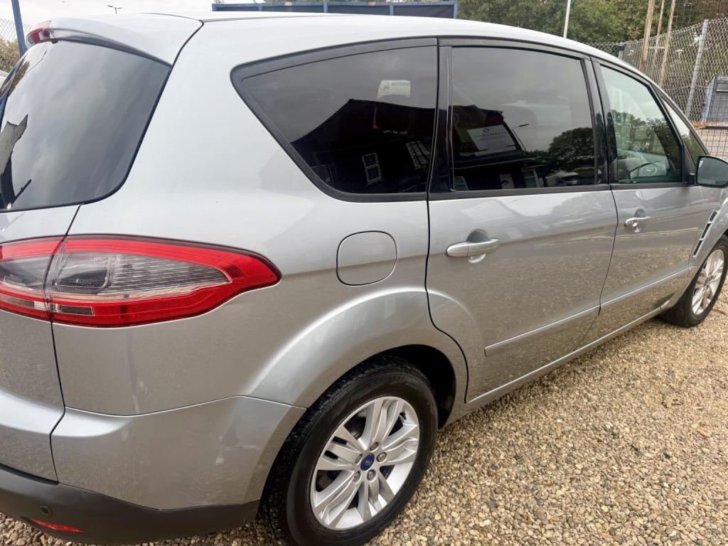 FORD S-MAX