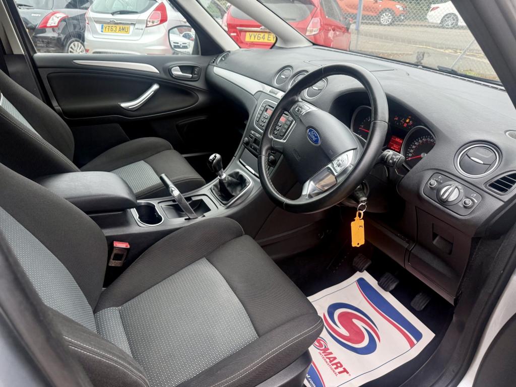 FORD S-MAX
