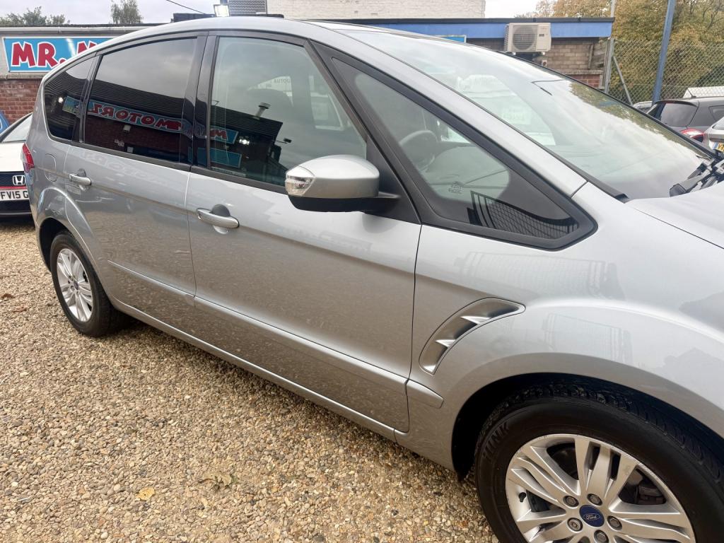 FORD S-MAX