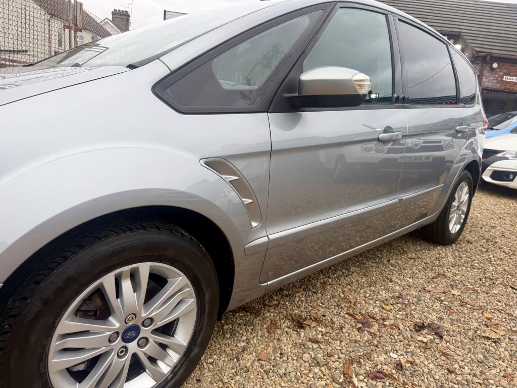 FORD S-MAX