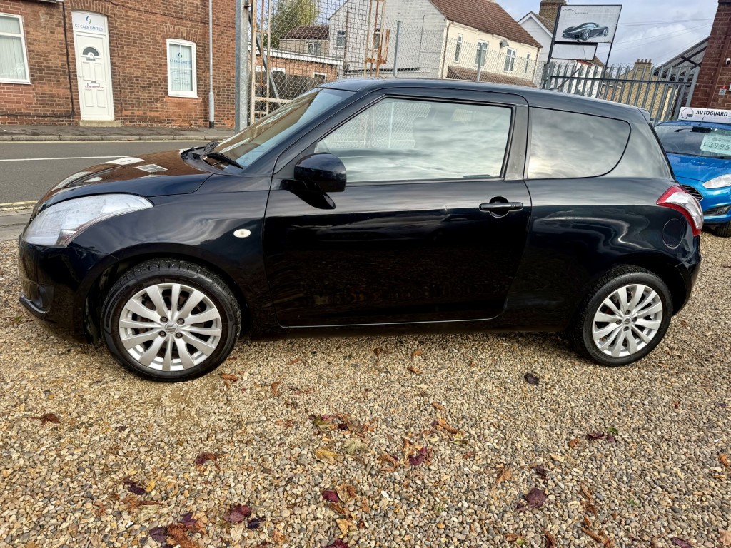 SUZUKI SWIFT